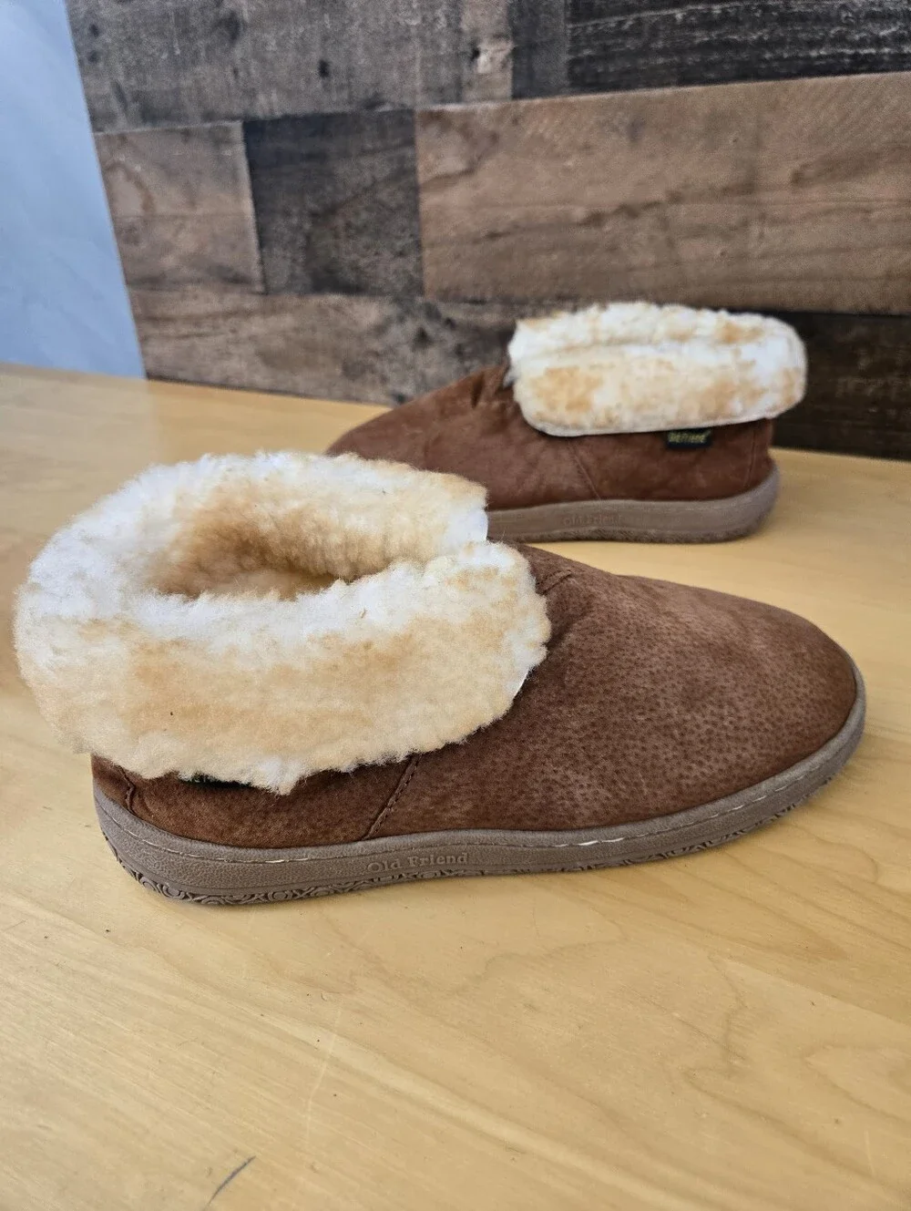 Old Friend Mens Chestnut Sheepskin Slippers Wide 9 5E Suede Bootie 441165-18